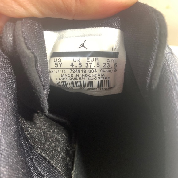 Jordan Futures 👟 - Picture 5 of 7